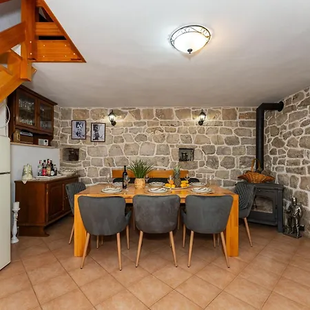 My Dalmatia - Authentic Stone House Dida Holiday home Radonic