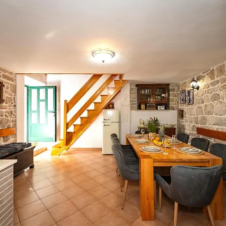 My Dalmatia - Authentic Stone House Dida Holiday home *